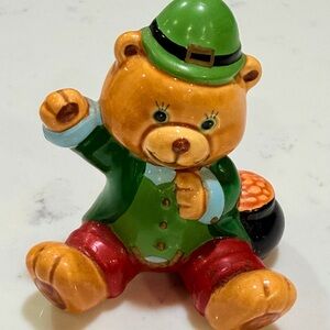 Vintage Russ Berrie Leprechaun Teddy Bear Figurine #5548 Made in Korea